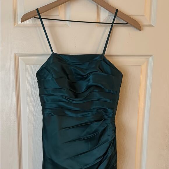 David's Bridal Galina Signature Strapless Charmeuse Dress Gem Green size 2 NWT - Picture 4 of 12